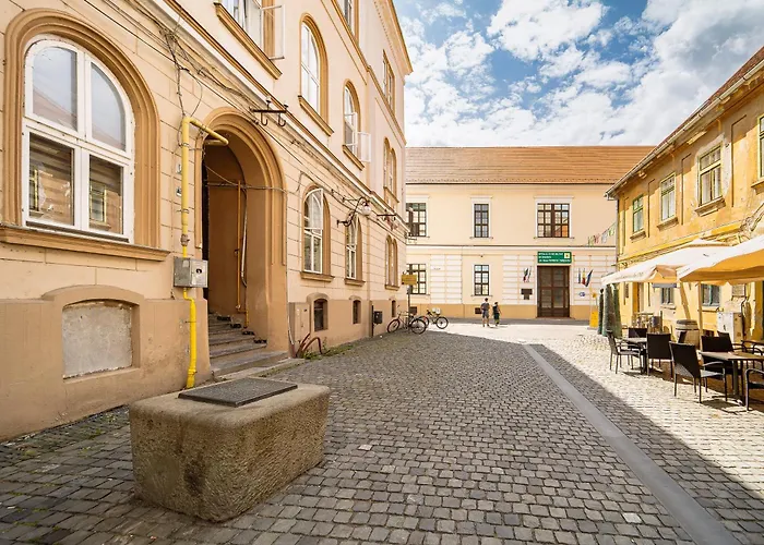 Pet Friendly - Savoya Nordic Loft - By Openhouse Appartement *